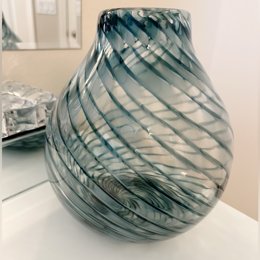 Elegant Handblown Blue Hues and Clear Swirled Decorative Centerpiece Vase